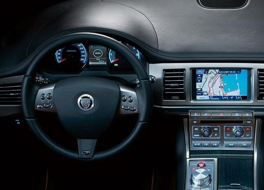  Jaguar XFR 2009 года  (фото 128 из 141)